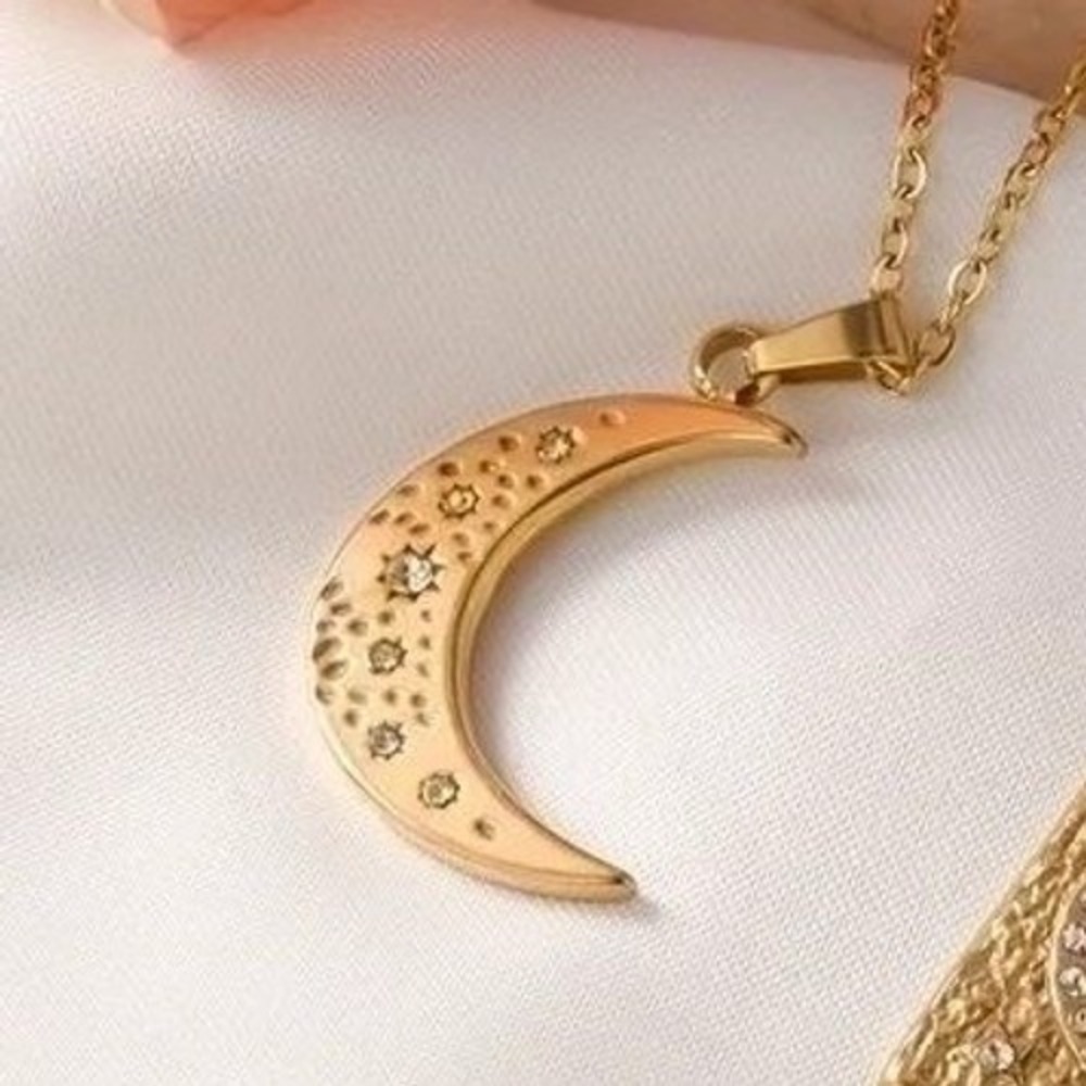 18K Gold Plated Stainless‎ Steel Moon Necklace Celestial Pendant Dainty Layering